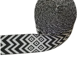 Ανθεκτικός βαμβακερός ιμάντας σε ασπρόμαυρο γεωμετρικό μοτίβο