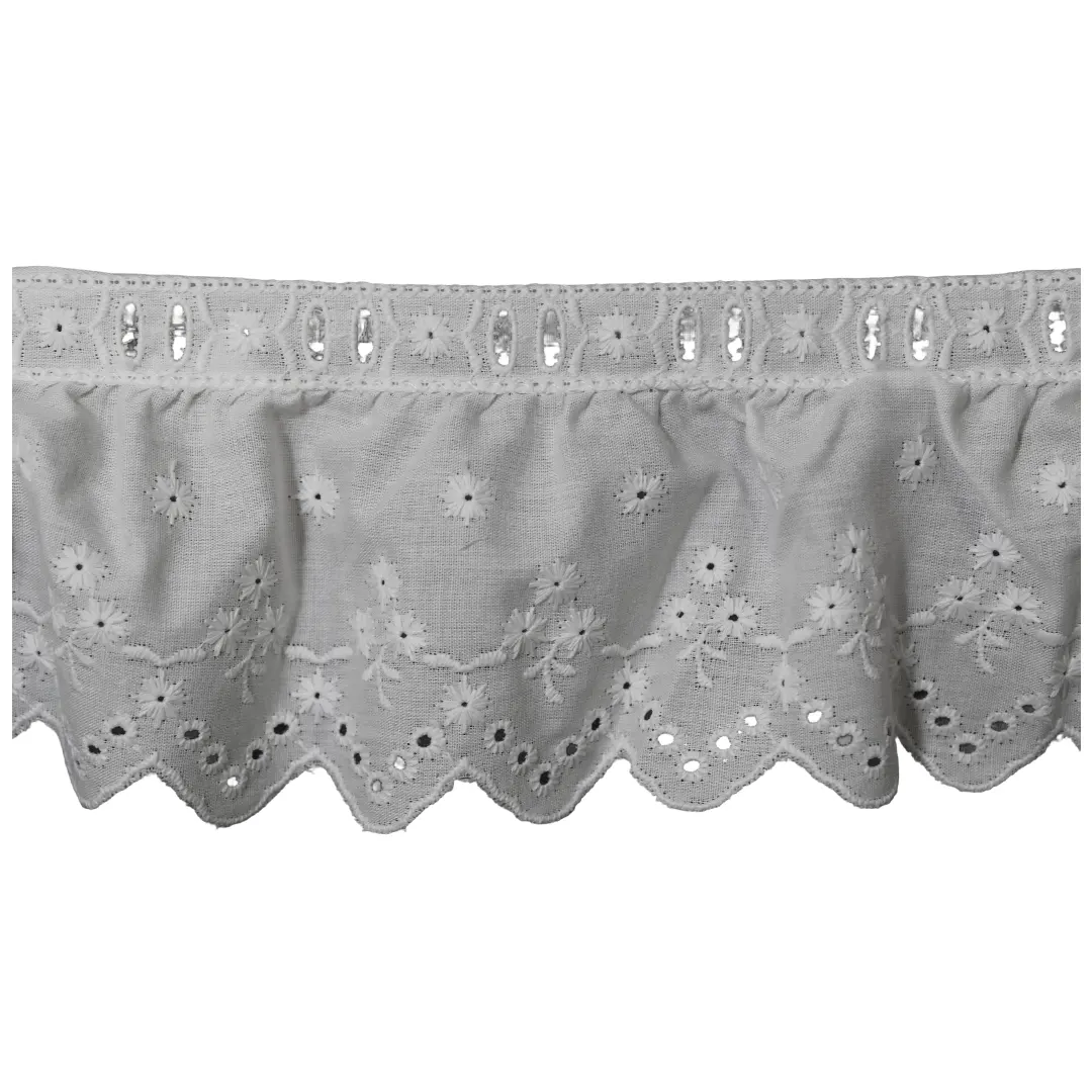 Ασπροκέντημα Δαντέλα με Ανθικά Μοτίβα Μαργαρίτας