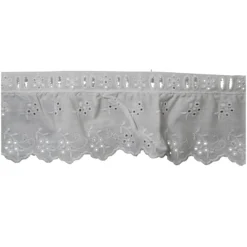 Δαντέλα Ασπροκέντημα Λευκή με Λεπτό Φλοράλ Σχέδιο