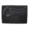 Θερμοκολλητική στάμπα "Chicago 19XX Athletic" σε μαύρο ύφασμα με γκρι ραφή.