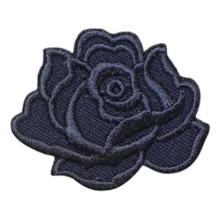 Μπλε θερμοκολλητική στάμπα με σχέδιο τριαντάφυλλο