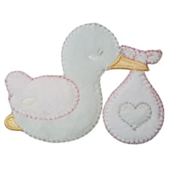 Θερμοκολλητικό σχέδιο πελαργός με το μωρό στο σάκο για βρεφική προίκα